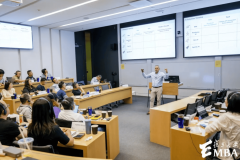 这门课程由莱桥大